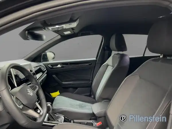 VW T-ROC (5/6)