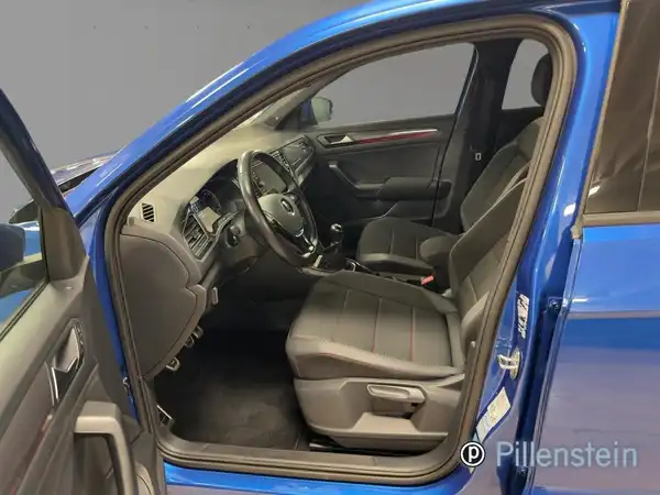 VW T-ROC (7/16)