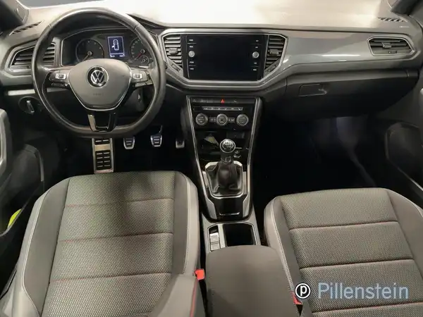 VW T-ROC (8/16)
