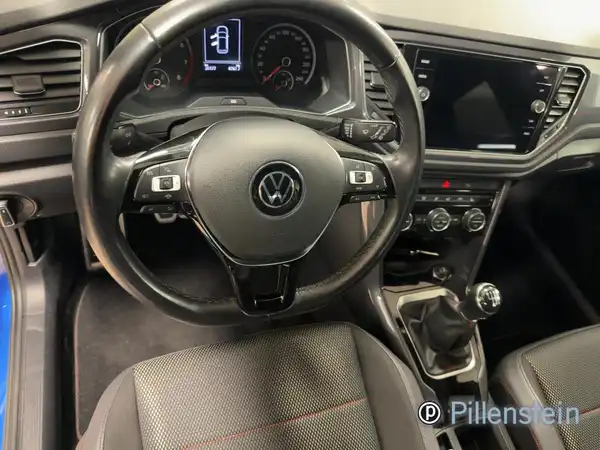 VW T-ROC (9/16)