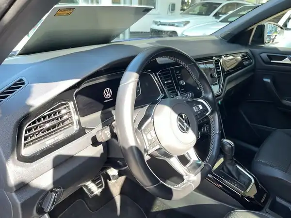 VW T-ROC (18/22)