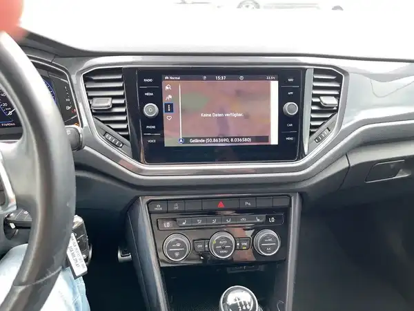VW T-ROC (11/16)
