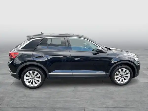 VW T-ROC (7/16)