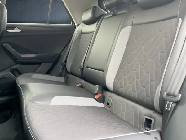 VW T-ROC (12/18)