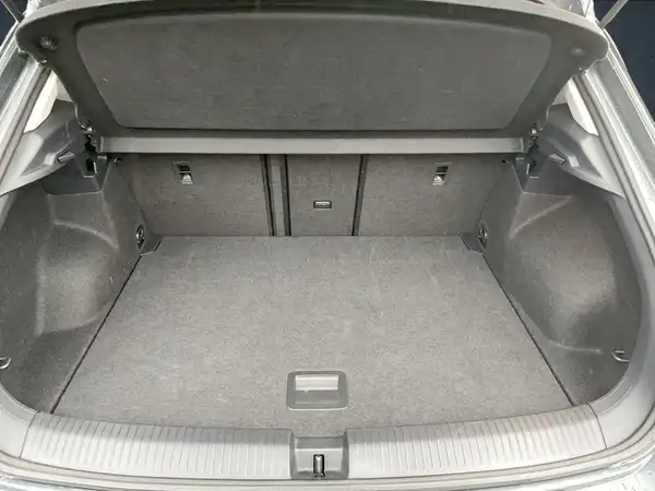 VW T-ROC (13/18)