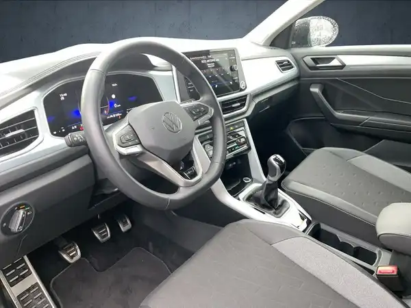 VW T-ROC (9/18)