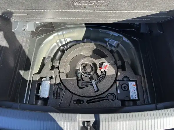 VW T-ROC (18/18)