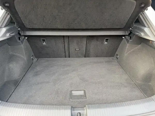 VW T-ROC (14/19)