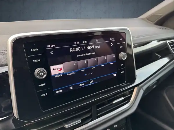 VW T-ROC (15/19)