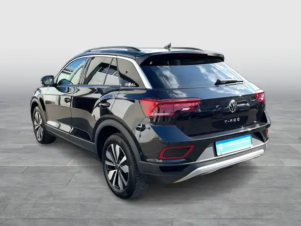 VW T-ROC (4/15)