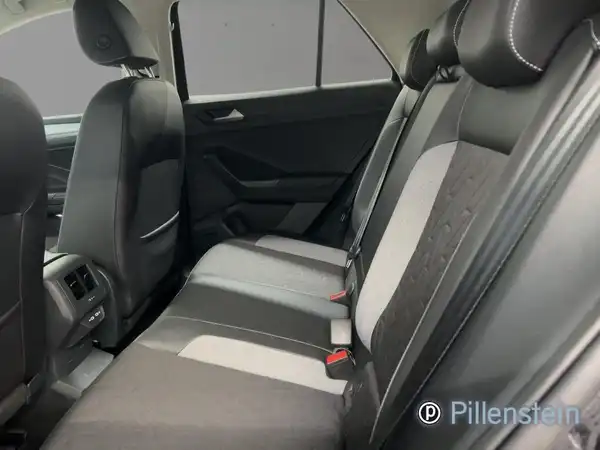VW T-ROC (14/18)