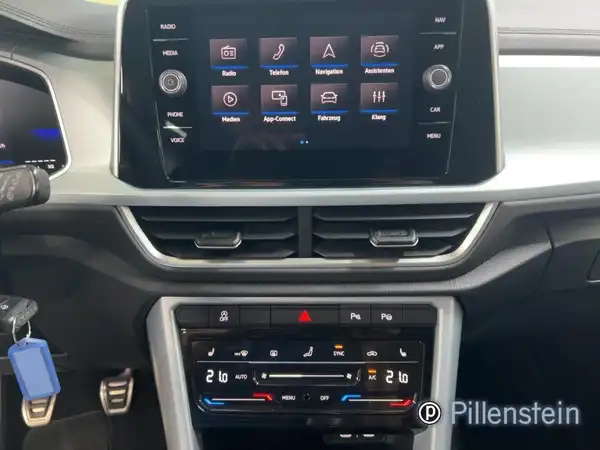 VW T-ROC (8/18)