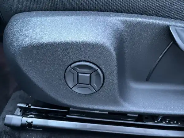 VW T-ROC (16/18)
