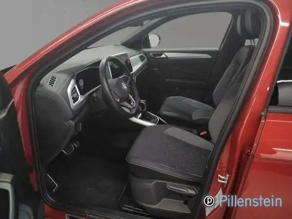 VW T-ROC (8/9)