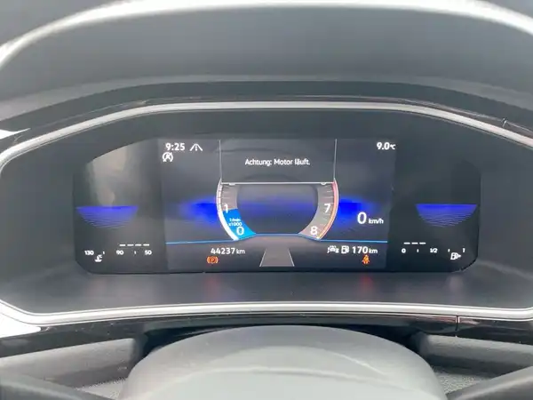 VW T-ROC (11/19)