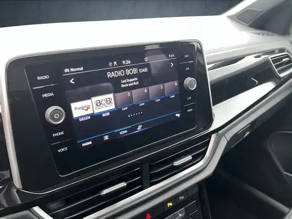 VW T-ROC (15/19)