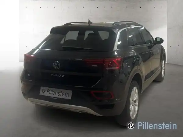 VW T-ROC (4/17)