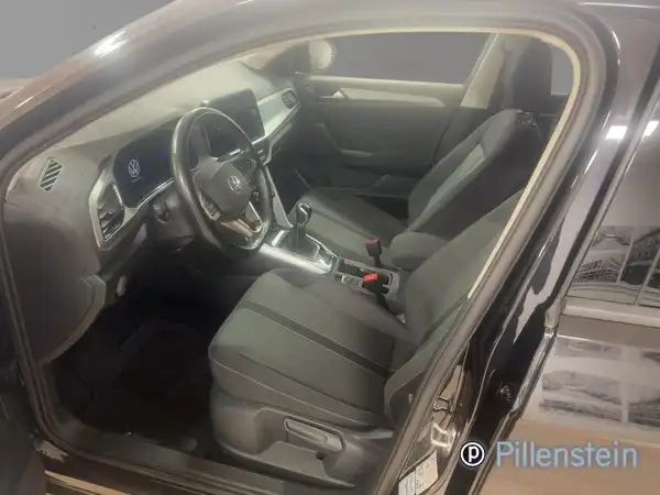 VW T-ROC (7/17)