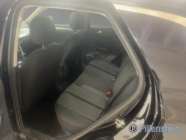 VW T-ROC (9/17)