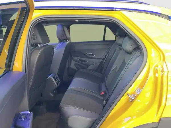 VW T-ROC (12/17)