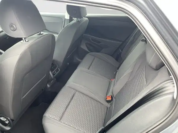 VW T-ROC (14/16)