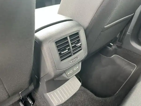 VW T-ROC (14/21)