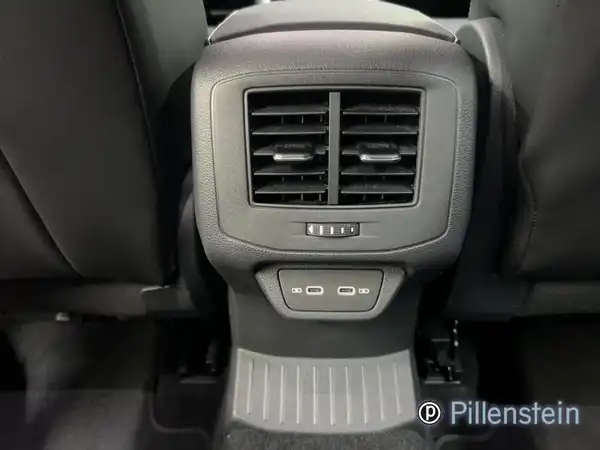 VW T-ROC (13/16)