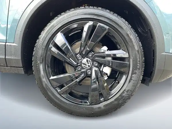 VW T-ROC (6/10)