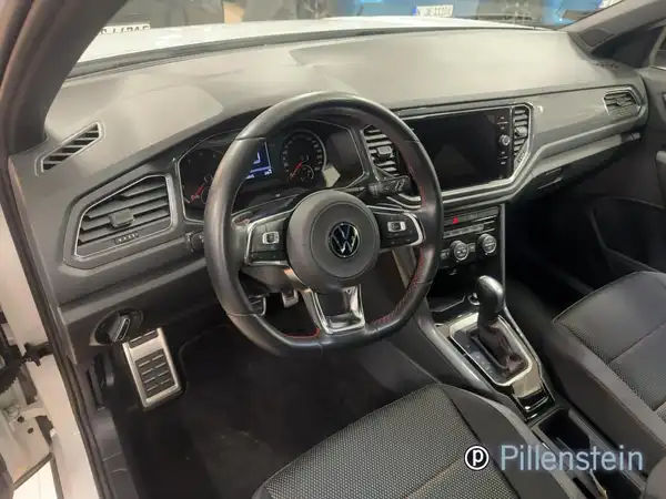 VW T-ROC (8/17)