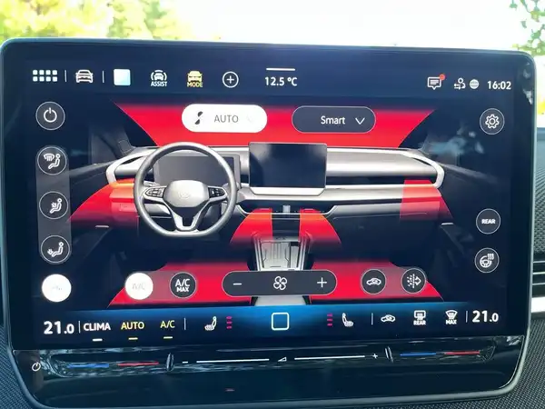 VW T-ROC (22/25)