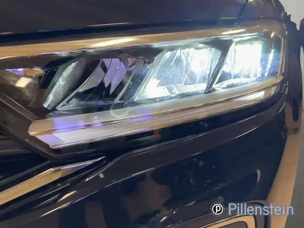 VW T-ROC (14/15)