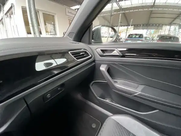 VW T-ROC CABRIOLET (15/17)
