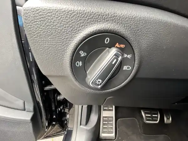 VW T-ROC CABRIOLET (16/17)