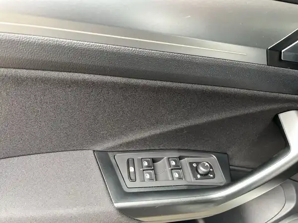 VW T-ROC (17/22)