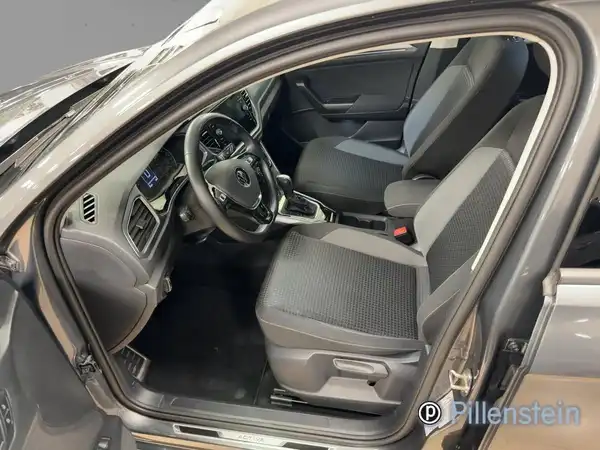 VW T-ROC (7/17)