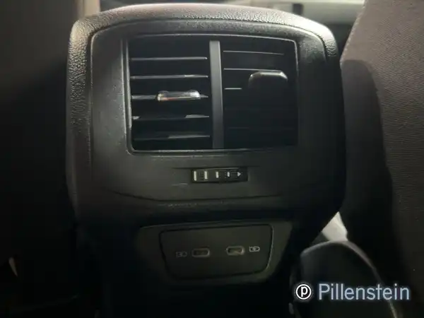 VW T-ROC CABRIOLET (14/16)