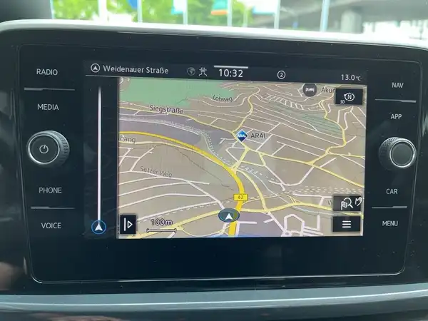 VW T-ROC (19/22)