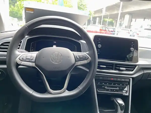 VW T-ROC (9/22)