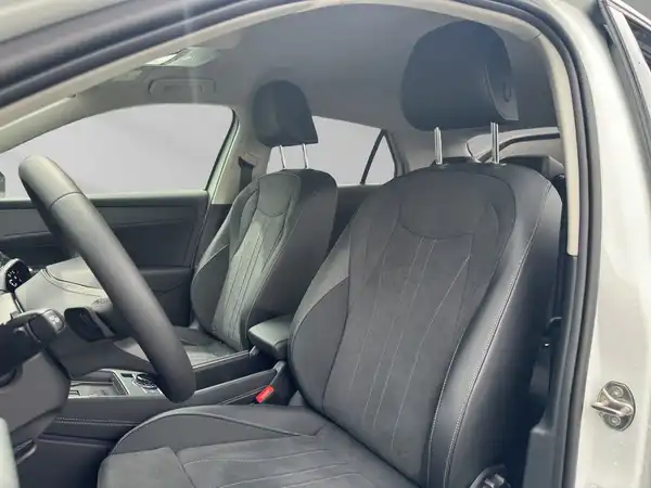 VW T-ROC (13/19)