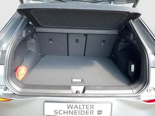 VW T-ROC (13/18)