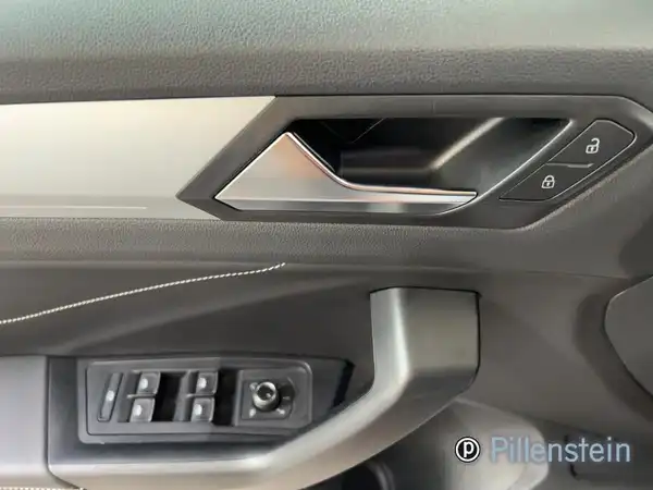 VW T-ROC (13/13)