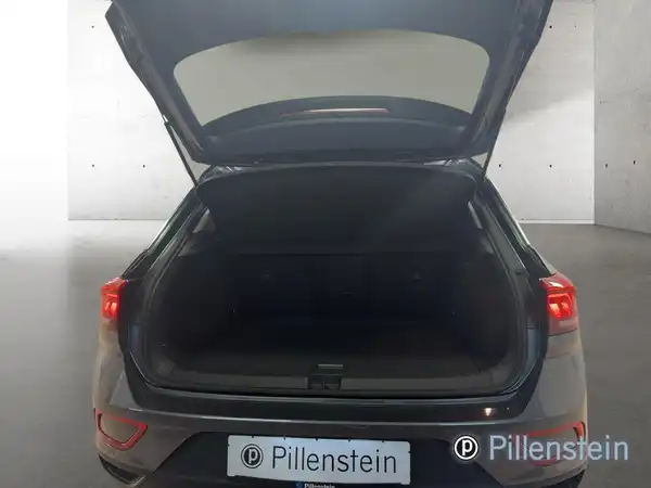VW T-ROC (16/17)
