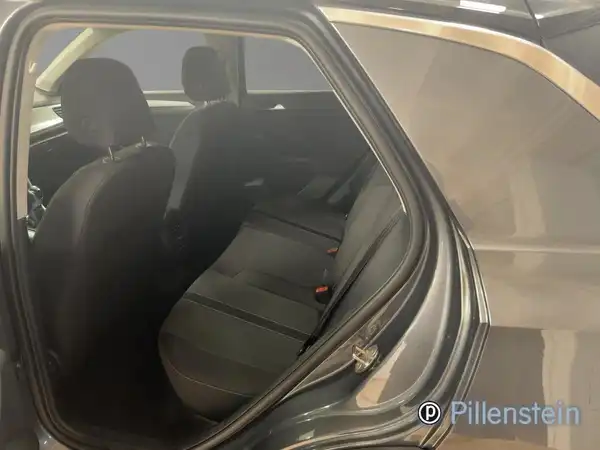 VW T-ROC (9/17)