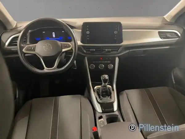 VW T-ROC (10/17)
