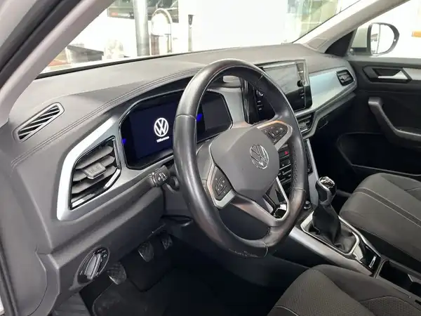 VW T-ROC (16/22)