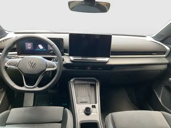 VW T-ROC (11/15)