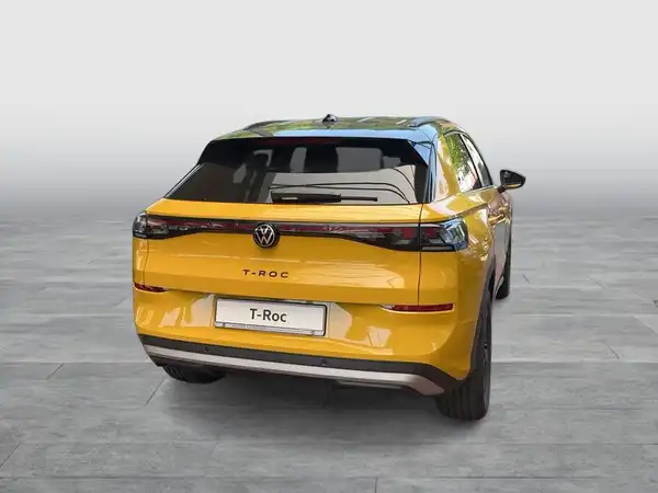 VW T-ROC (4/15)