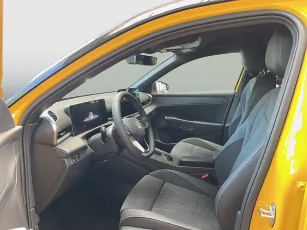 VW T-ROC (9/15)