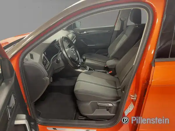 VW T-ROC (7/16)