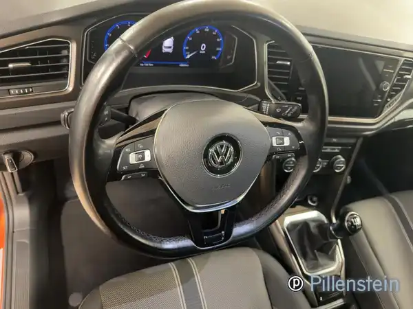VW T-ROC (9/16)